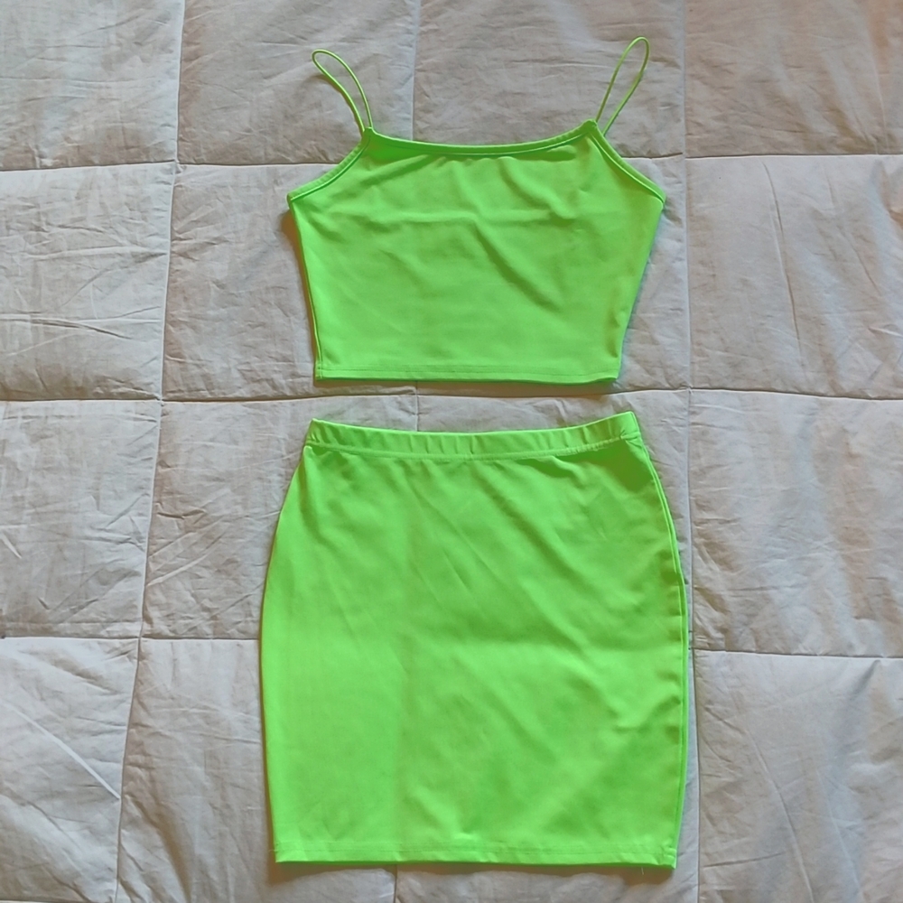 Crop top w/ matching skirt